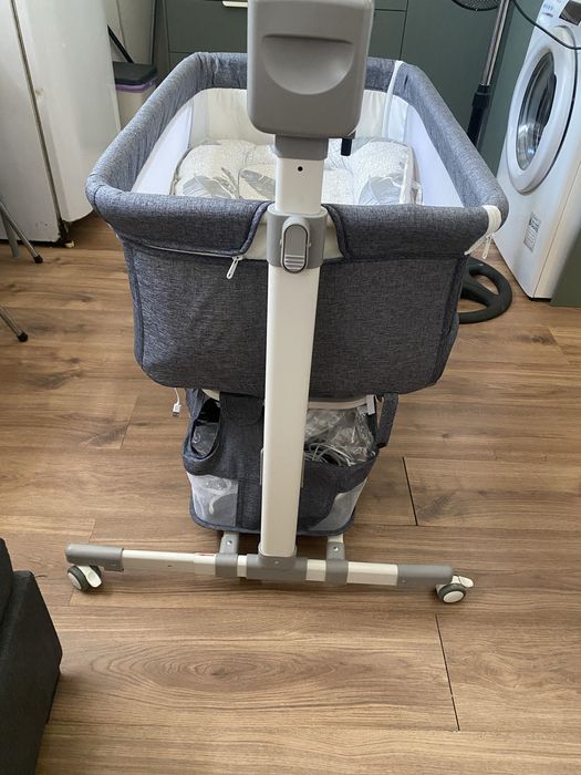 Cama de bebe ( crianca ) , e balanco