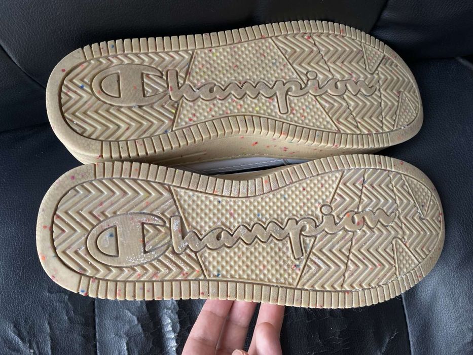 Продам чоловічі кросівки champion