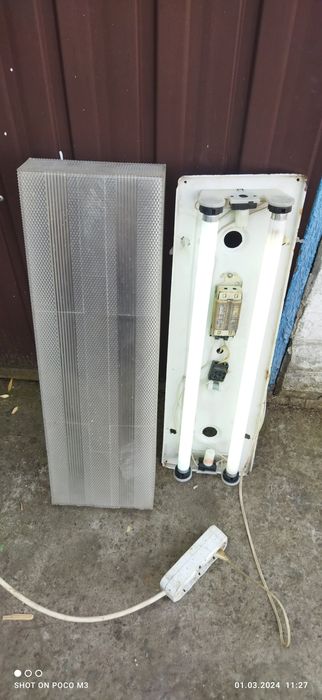 Светильник люминесцентный б/у