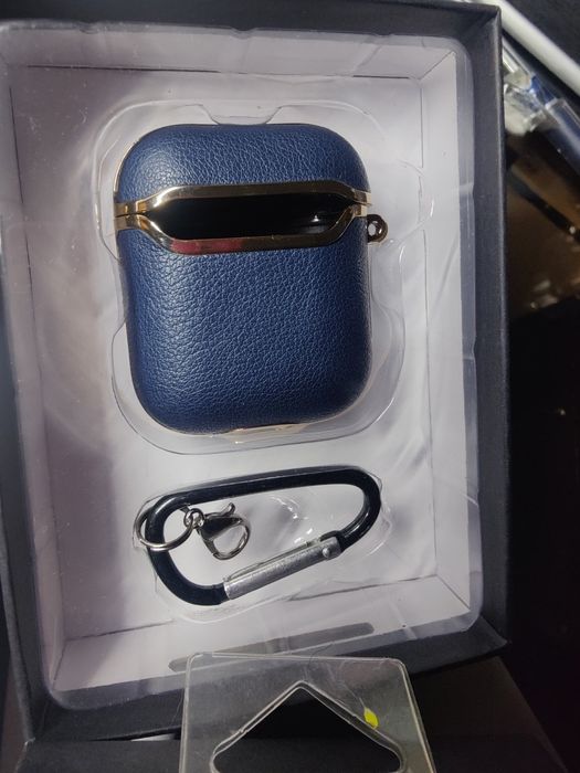 AirPods. Стильний чохол