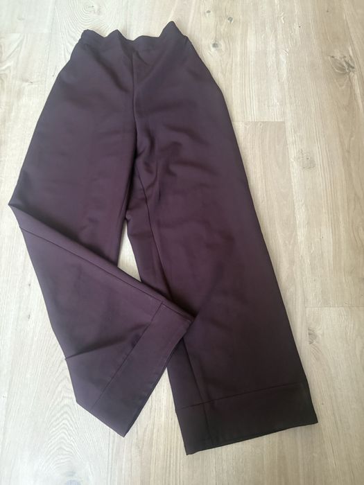 Modne szerokie dzwony damskie