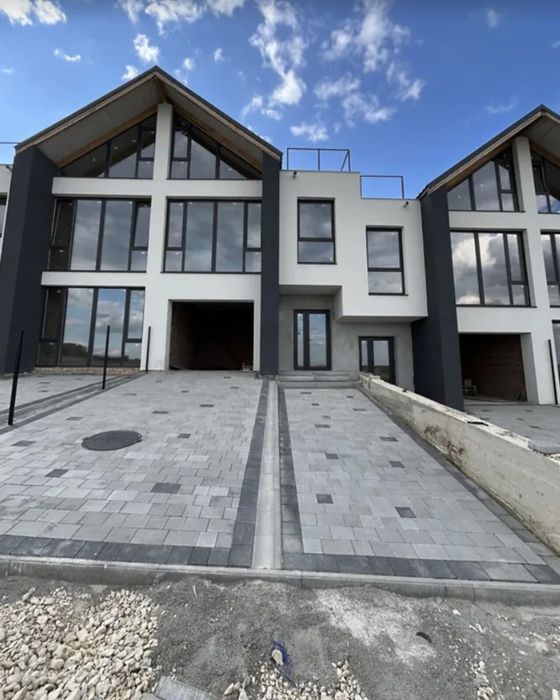 Продаж 3 пов. будинок-таунхаус, 2.3 сотки, 133 кв.м, Байківці