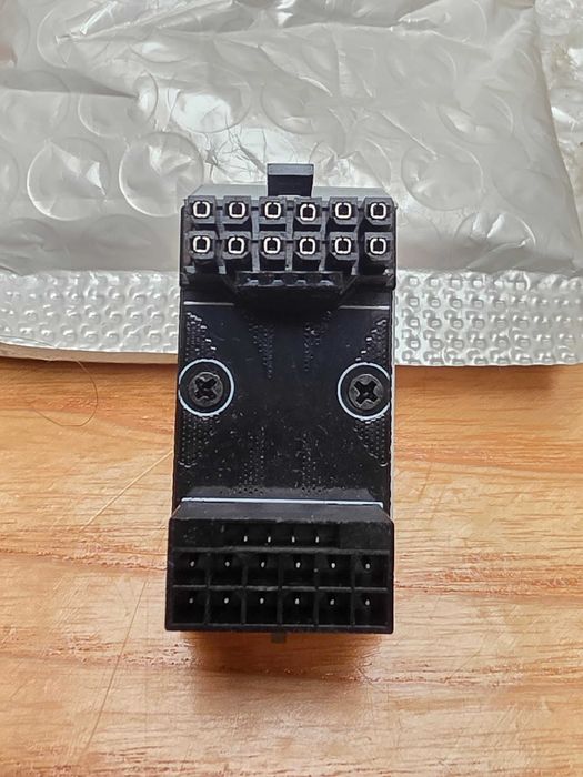 Cablemod angled adapter 12HPWR 180° przejściówka