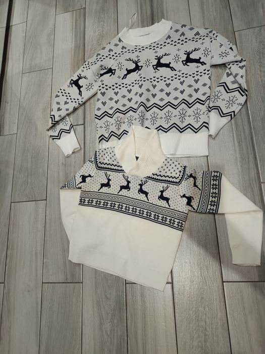 Zestaw świątecznych swetrów mama i syn