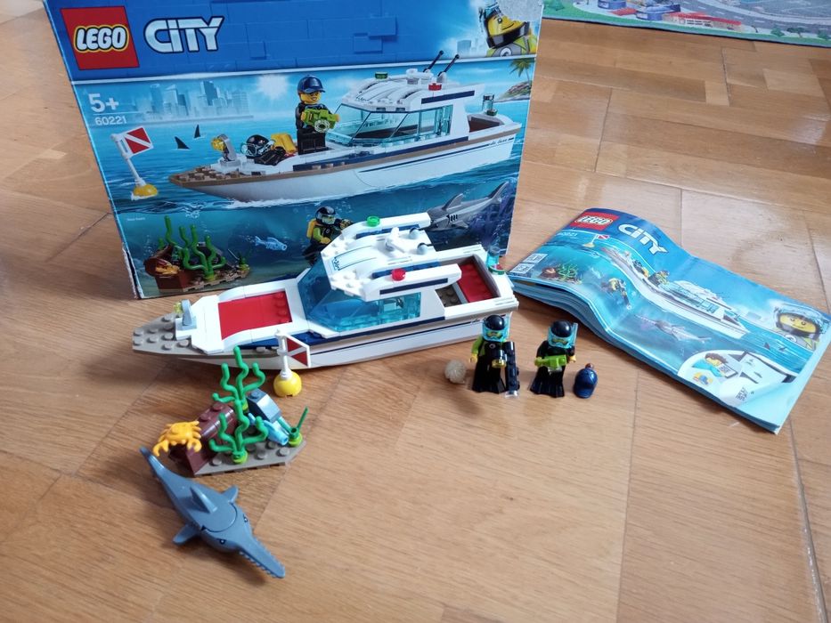 LEGO City 60221 łódź jacht