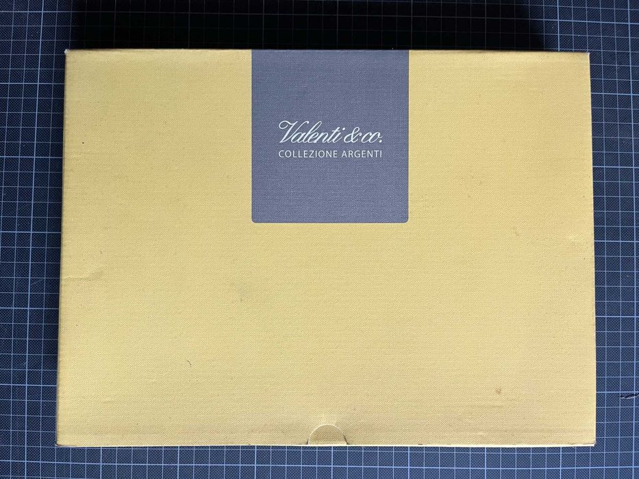 Moldura de madeira e prata 25 X 19,5 cm