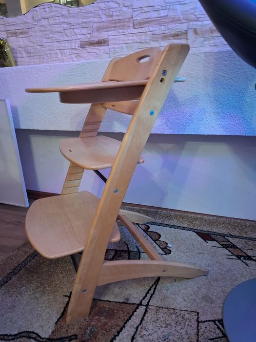 Krzesełko do karminienia drewnianie