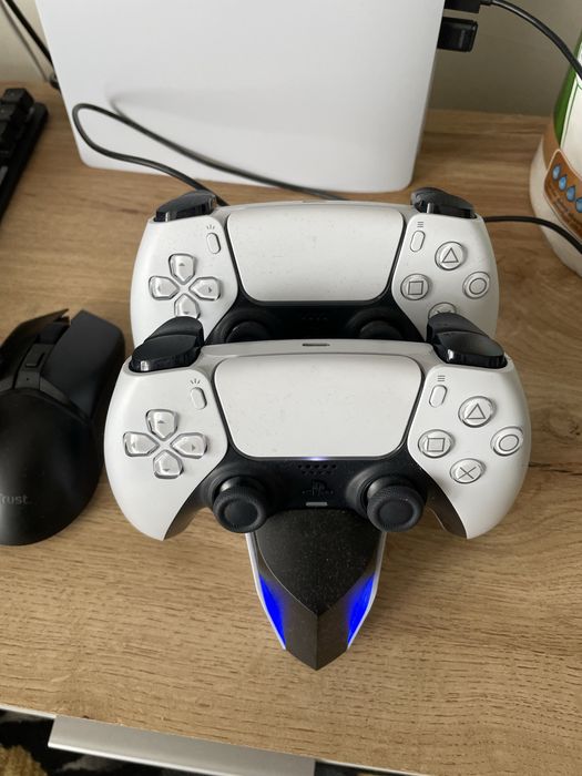 Playstation 5 slim 1tb 2 gamepad  SteelSeries Arctis Nova 5P  Mnóstwo gier