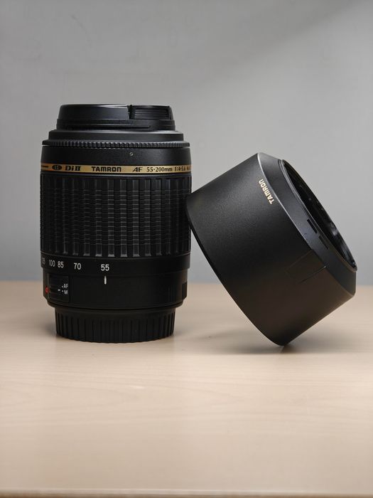 Obiektyw Canon EF Tamron 55-200 Lo Di II macro Świetny stan