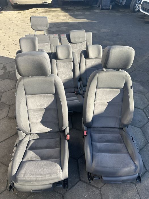 Touran 10-15  fotele   7 alcantara
