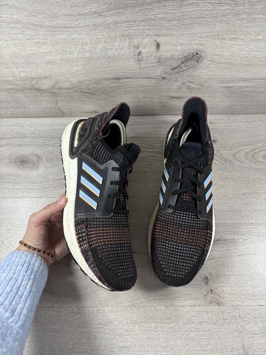 Adidas UltraBoost чоловічі кросівки 44.5 розмір