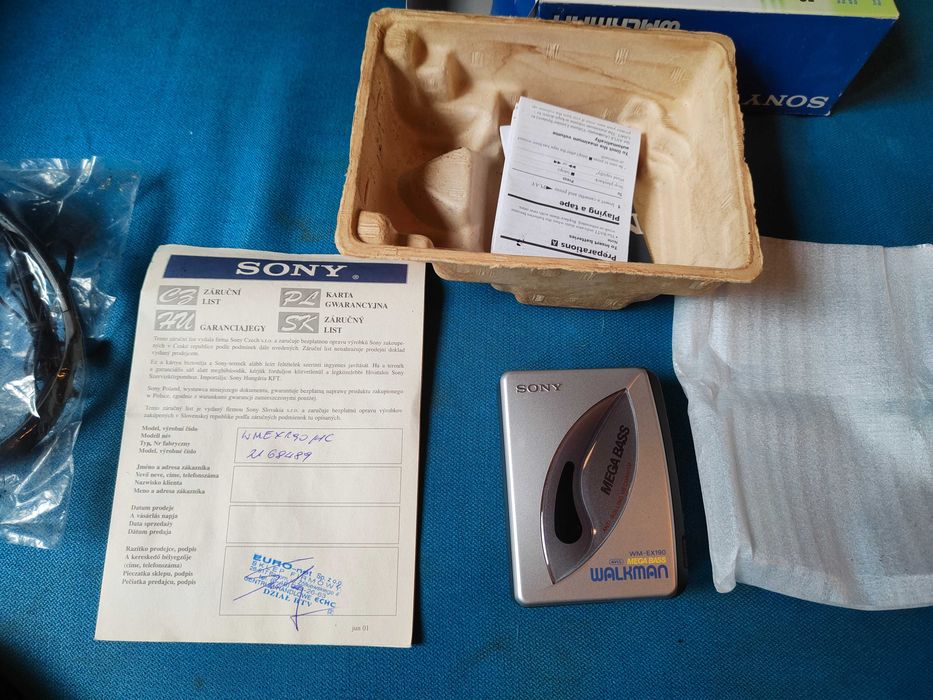 Nowy Walkman Sony - W idealnym stanie z kartonem. Bez skaz. Igła