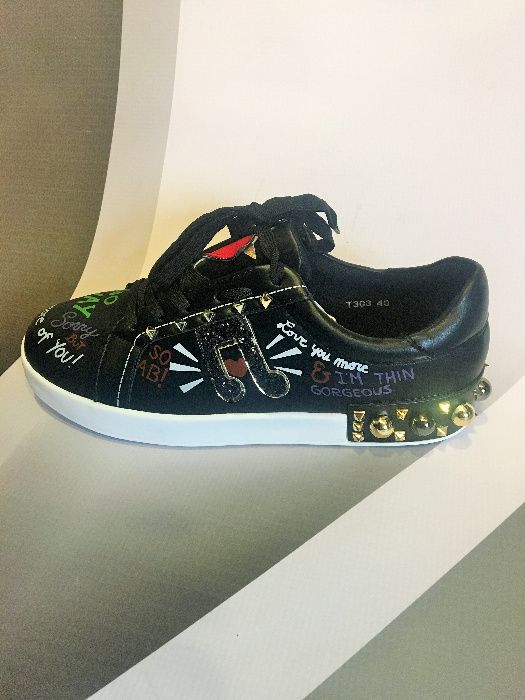 NOWOŚĆ!! tenisówki TRAMPKI BUTY SPORTOWE z ćwiekami i napisami NOWE