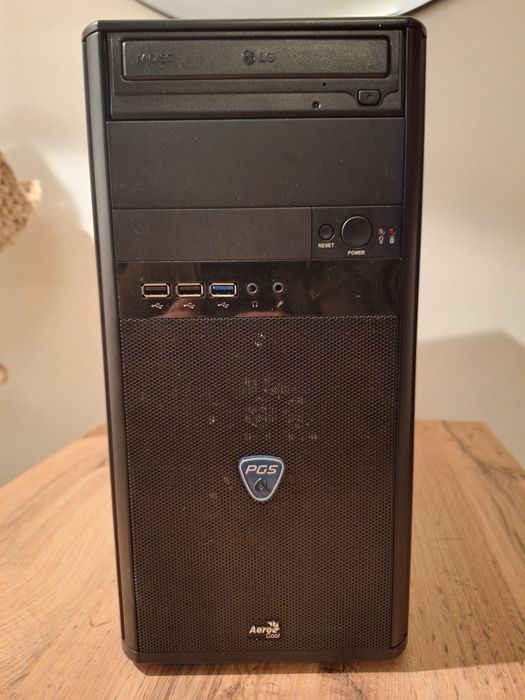 Komputer stacjonarny PC Windows 11 SSD