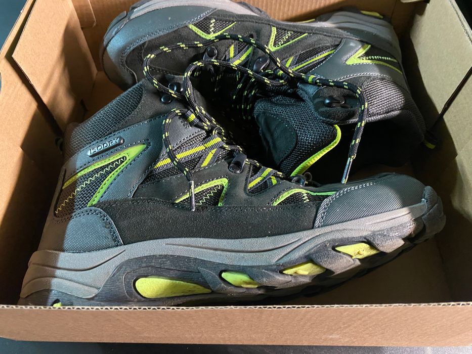 Buty sportowe trekkingowe, górskie, wspinaczkowe