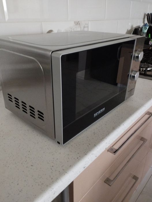Мікрохвильовка Severin 700 w