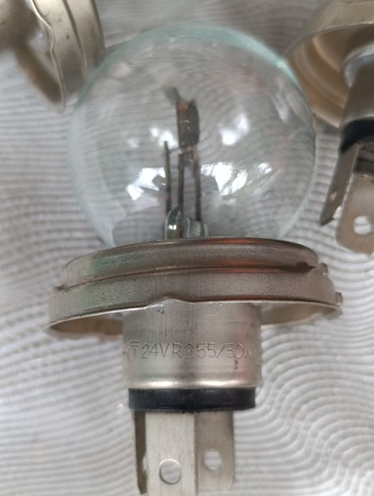 Лампочка 24v R2 55/50w E2