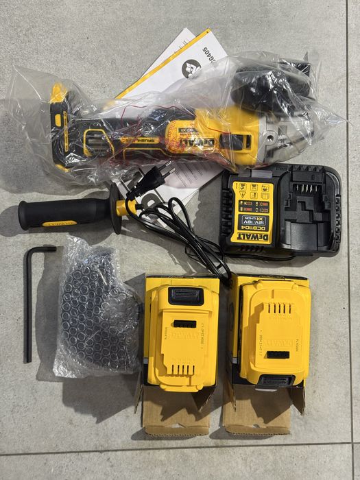 Szlifierka DeWalt DCG405 aku 2x5Ah ładowarka, Gratis wkrętarka DCD776!