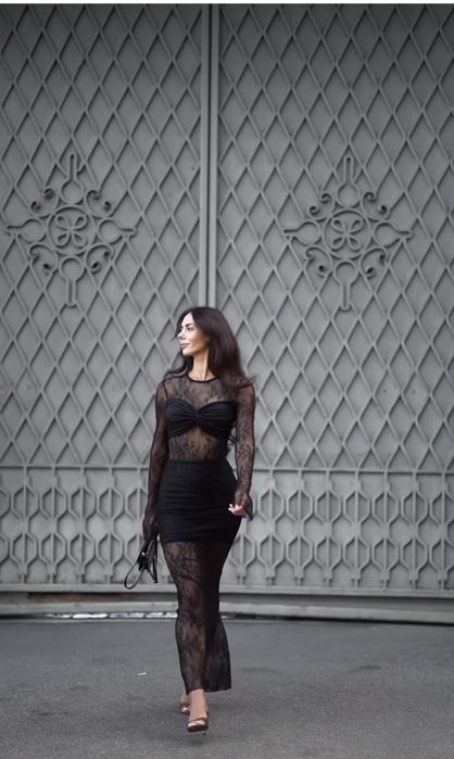 Кружевное платье черное
