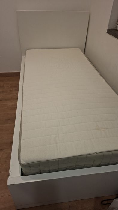 2 camas MALM + 1 colchão