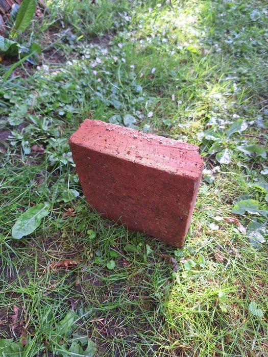 Stare płytki ceglane kostka ceglana cegła