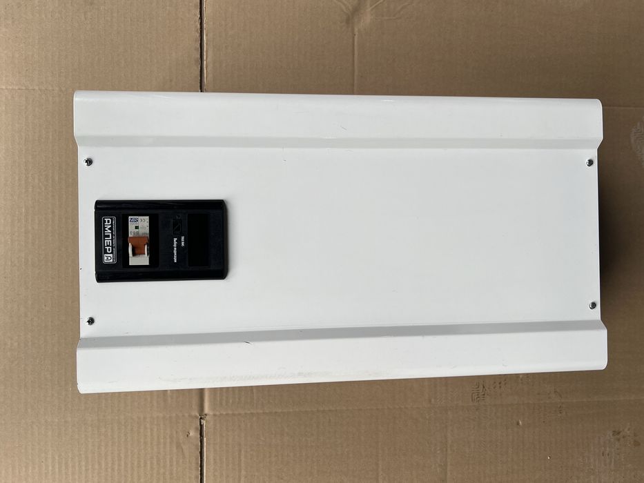 Стабілізатор напруги однофазний побутовий АМПЕР У 12-1/63 v2.0