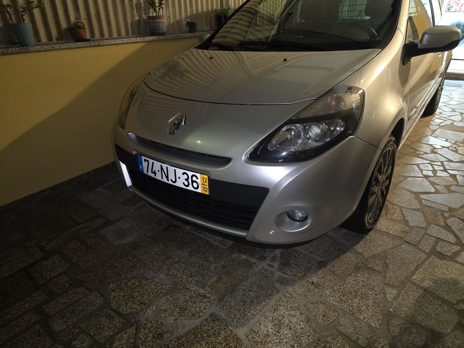 Renault clio comercial 2012