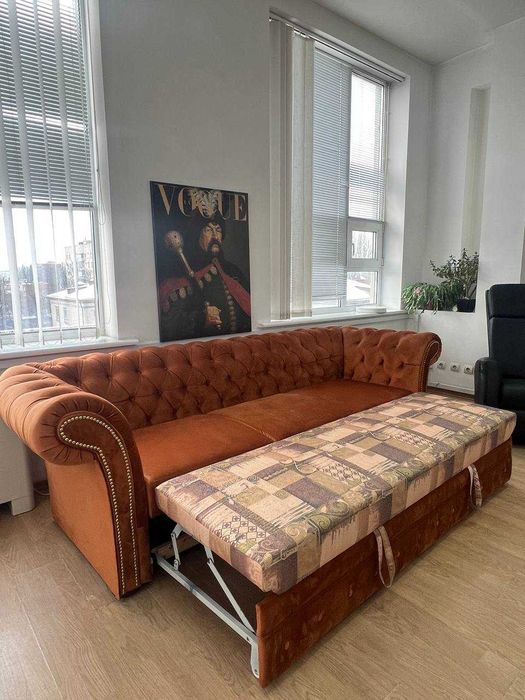 Продам гарний відновлений диван