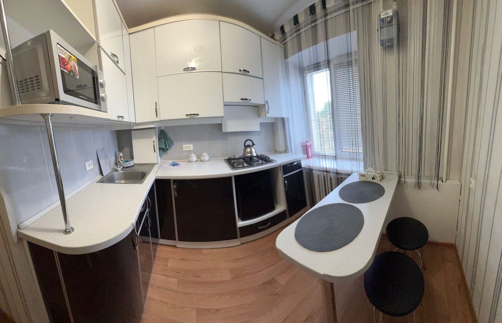 Погодинно,  подобово кв. від власника,Центр. ринок, Цум, Світло Є!