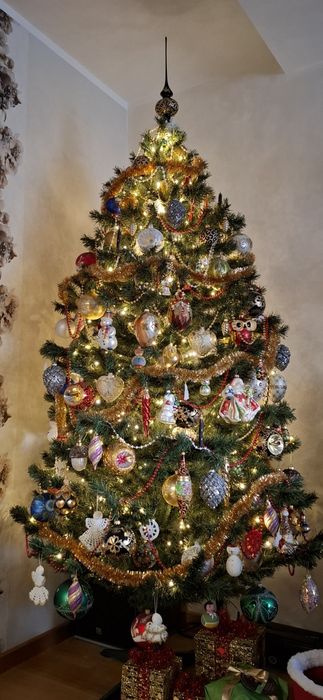 Piękna choinka  sztuczna  210cm