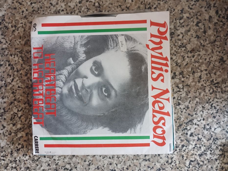 Discos vinil single 2€ unidade. Bom estado de conservação