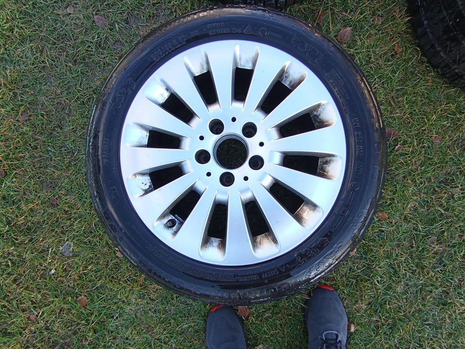 Sprzedam 2 komplety felg z oponami