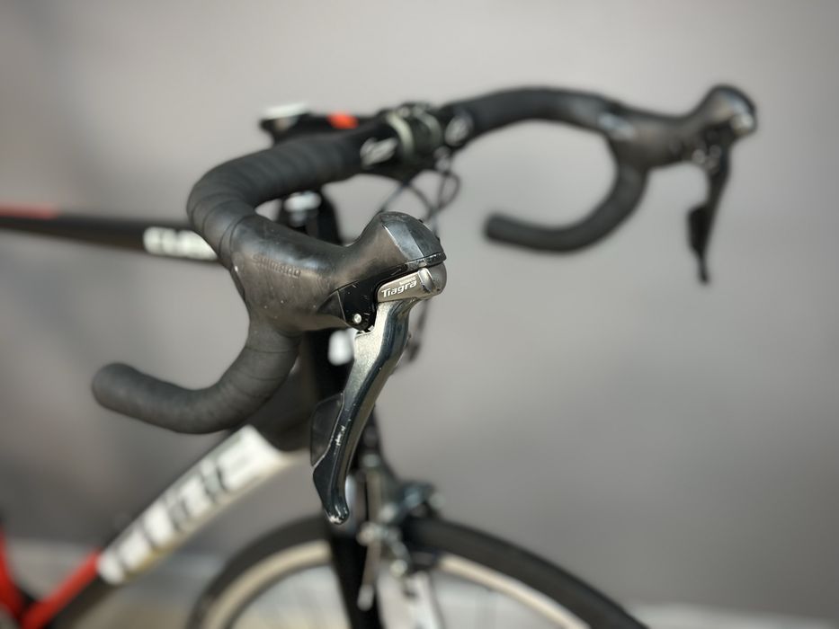 Шосейний велосипед Cube Attain Race 58