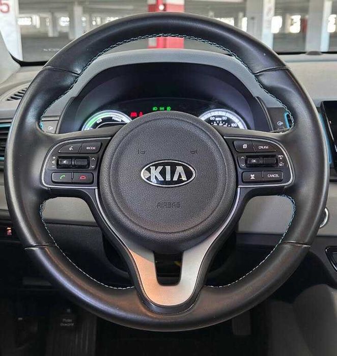 Kia Niro Hybrid      2018
