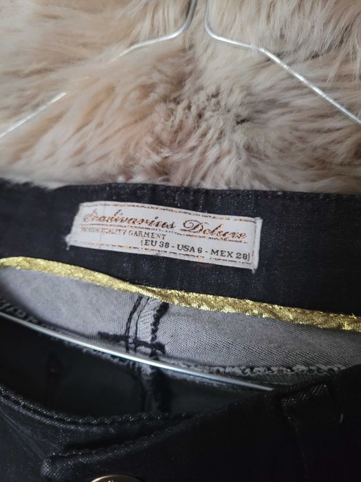 Spodnie dżinsowe Stradivarius Deluxe