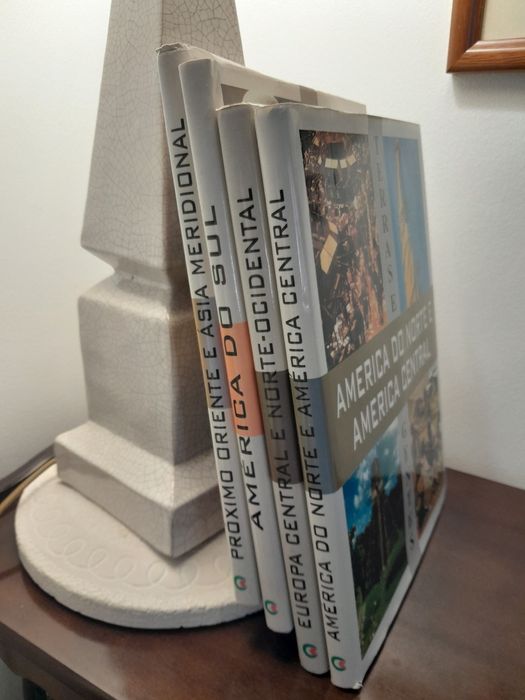 Quatro livros em capa dura do Circulo de leitores 1995.