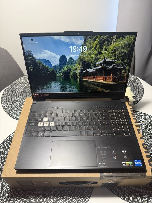 Asus Tuf Gaming F15  – i5-12500H / RTX 3050 / 32 GB RAM / 144 Hz