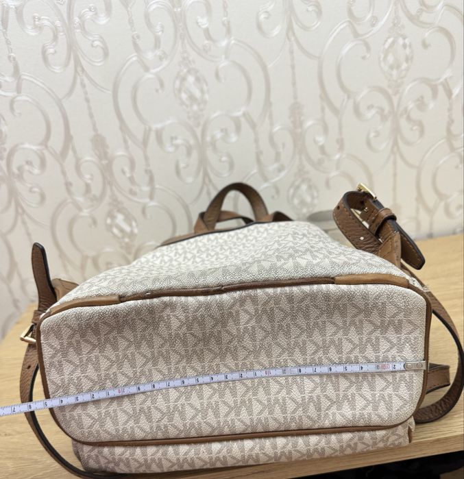 Рюкзал  Michael  kors