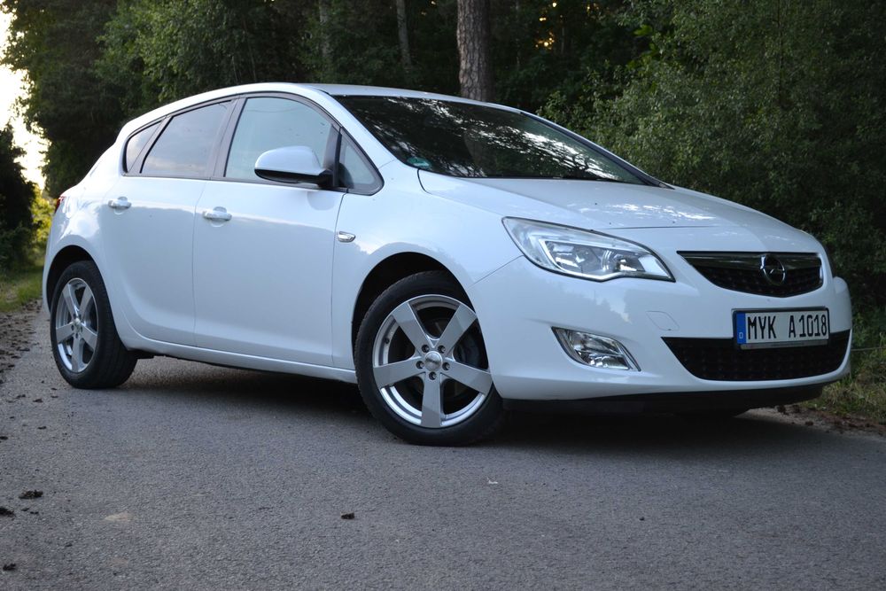Opel Astra j 1.4B Sprowadzony Opłacony Super Stan