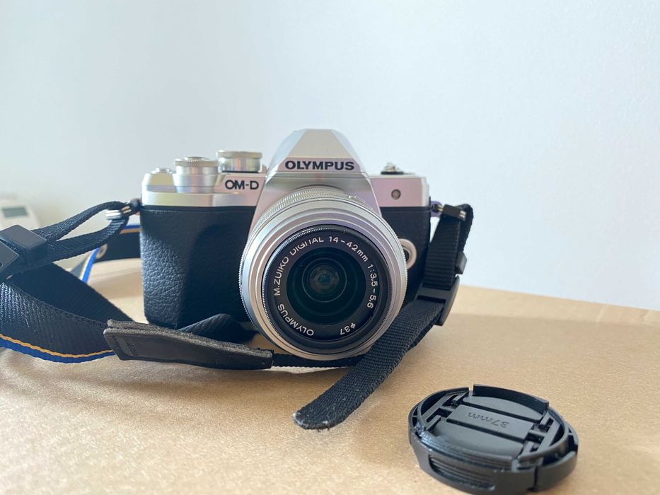 Olympus OM-D E-M10 Mark III