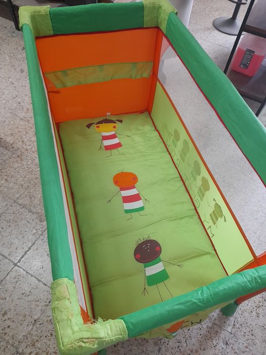Cama viagem bebé em boas condições