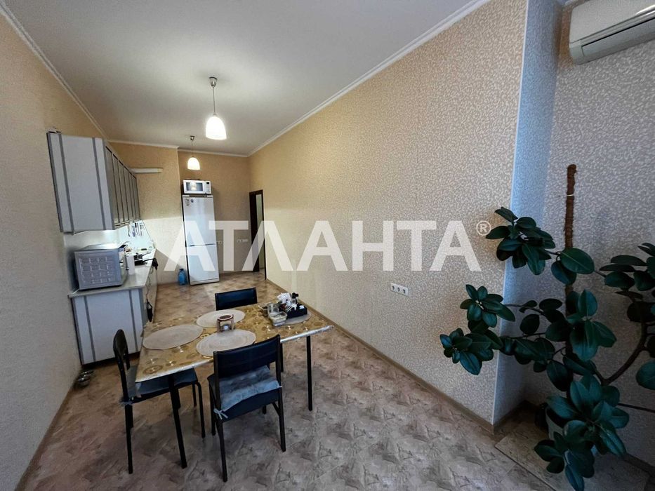 Стильна 2-кімнатна квартира біля моря, Французький бульвар