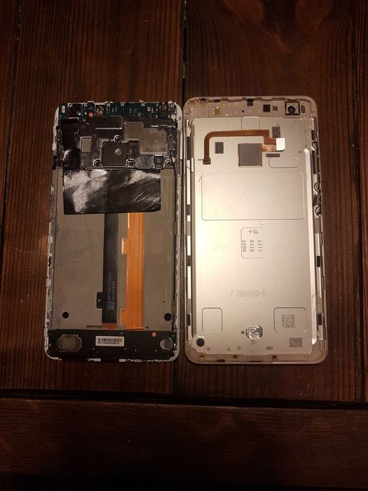 Телефон Xiaomi Mi Max 2 4/64.