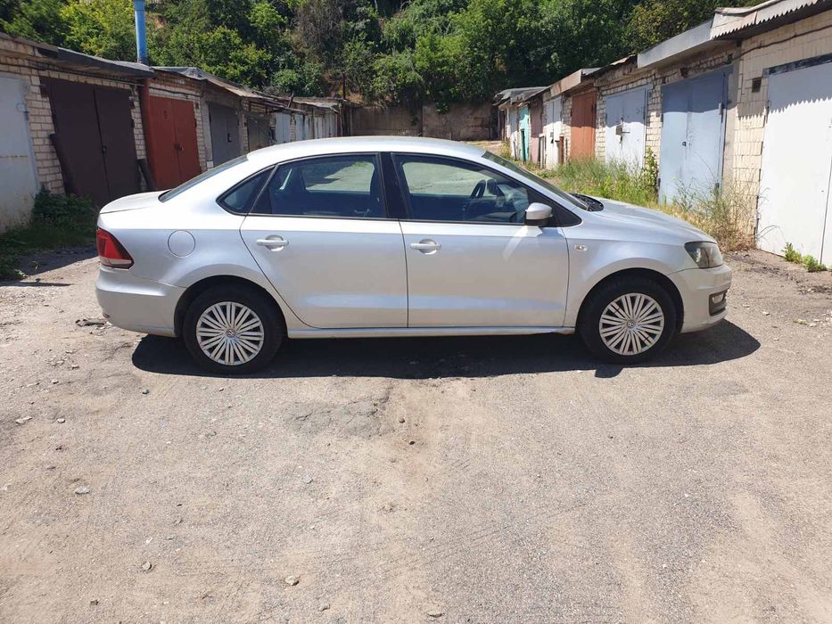 Volkswagen Polo 2018 VIN XW8ZZZ61ZJG066274 фото оголошення 4 з 12