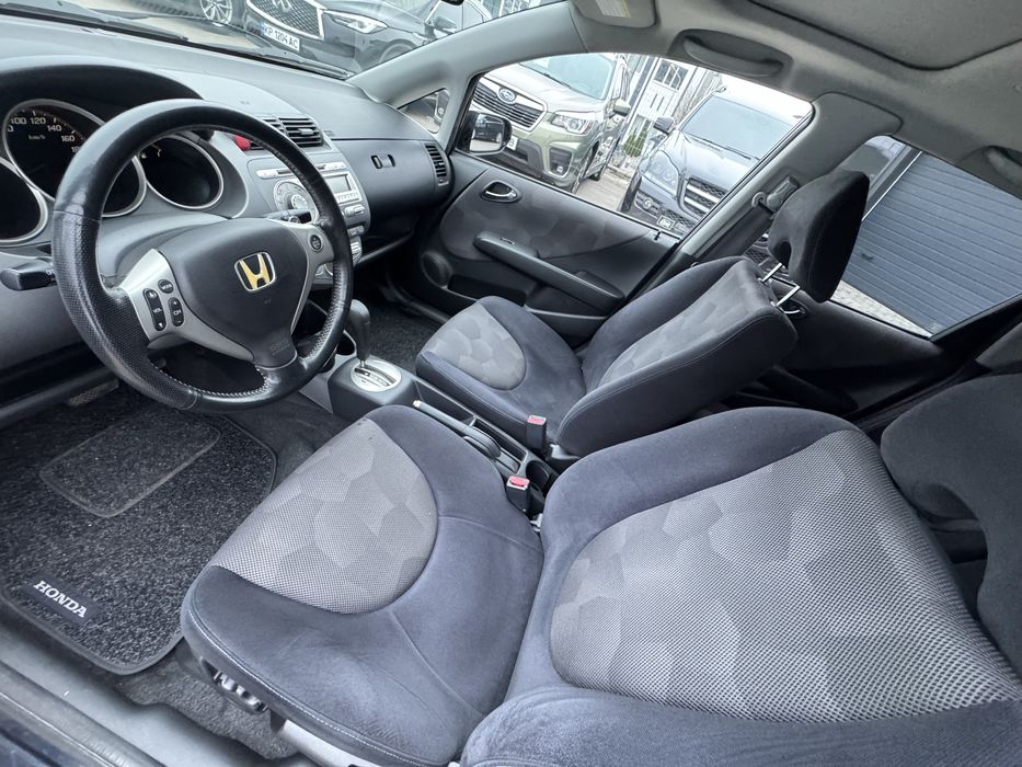 Продам Honda Jazz