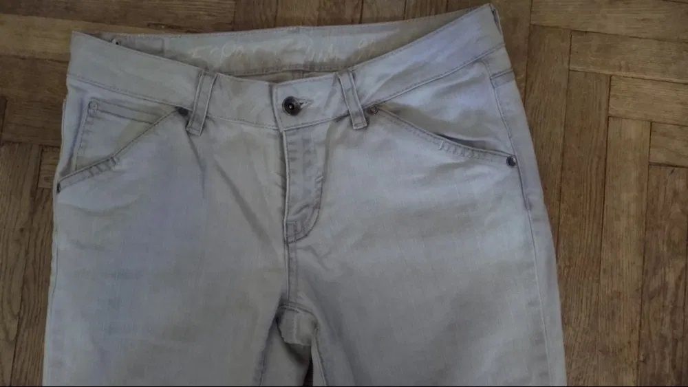 Джинсы на девочку прямые esprit светло серые 44