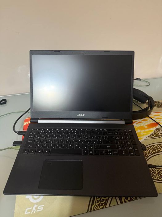 Aser Aspire 7 gamingowy 1650ti i5 SSD512 RAM16