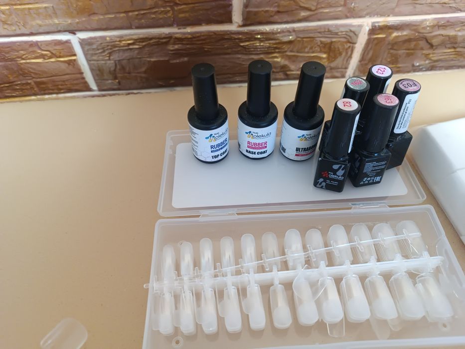 Продаю лампу і все що необхідне для наращування коштів ціна за все що