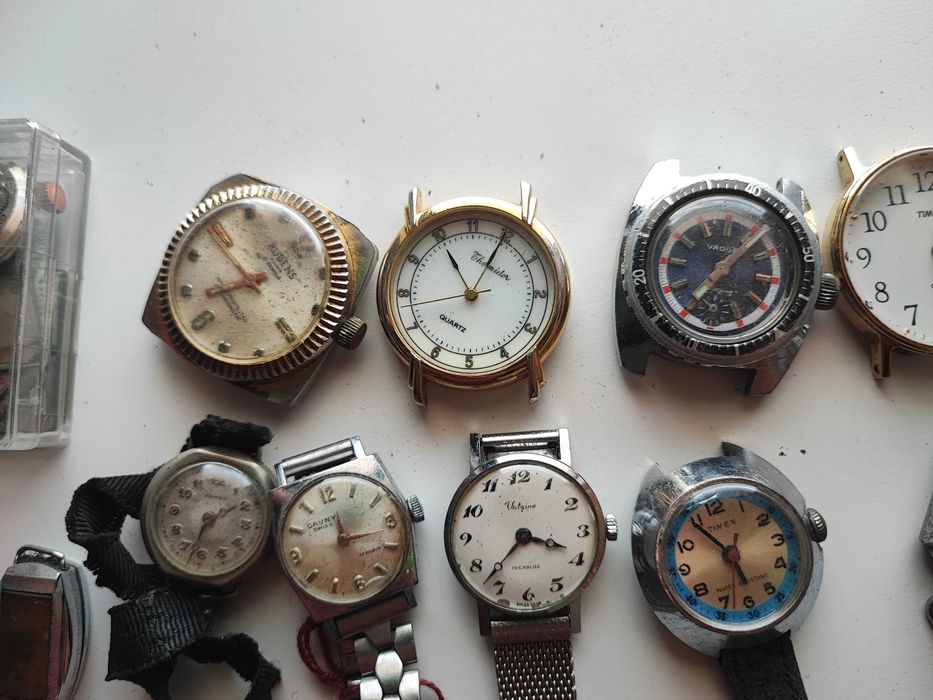 Lote de relógios para peças ou reparação