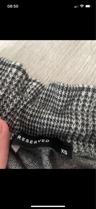 Eleganckie spodnie w kratę Reserved rozmiar XS